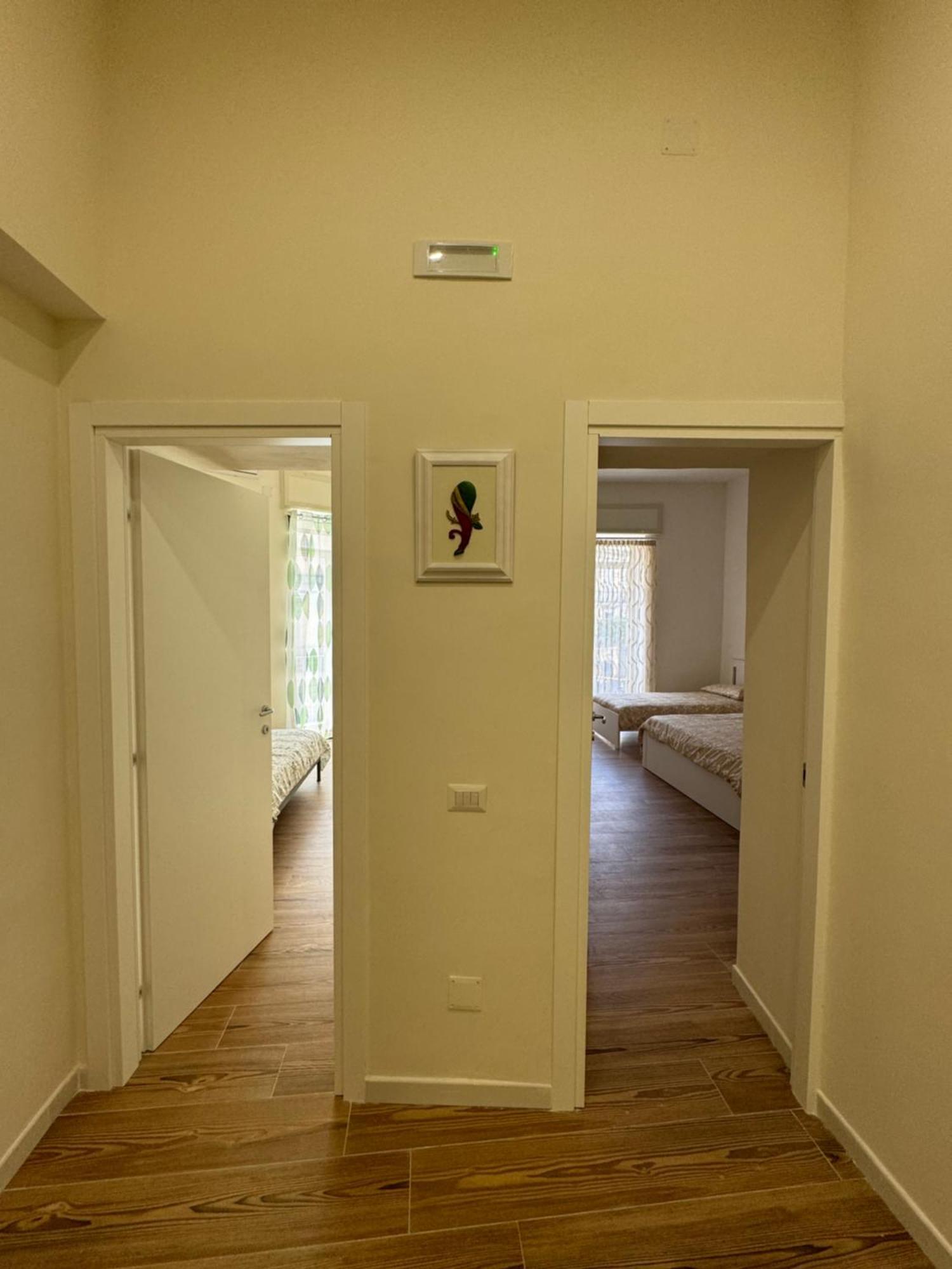 La Dimora Di Cinzia Apartment Napoli Bagian luar foto