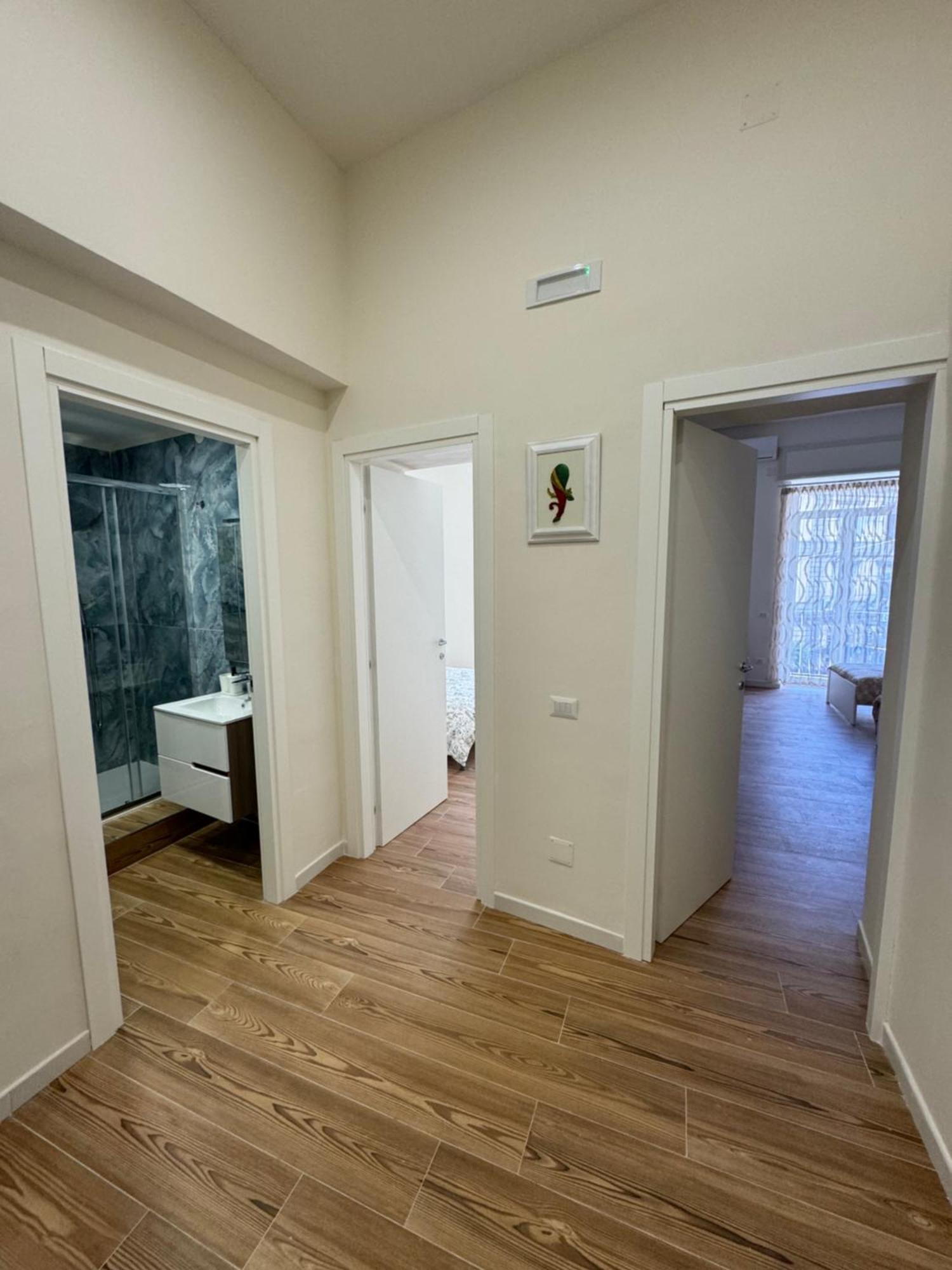 La Dimora Di Cinzia Apartment Napoli Bagian luar foto
